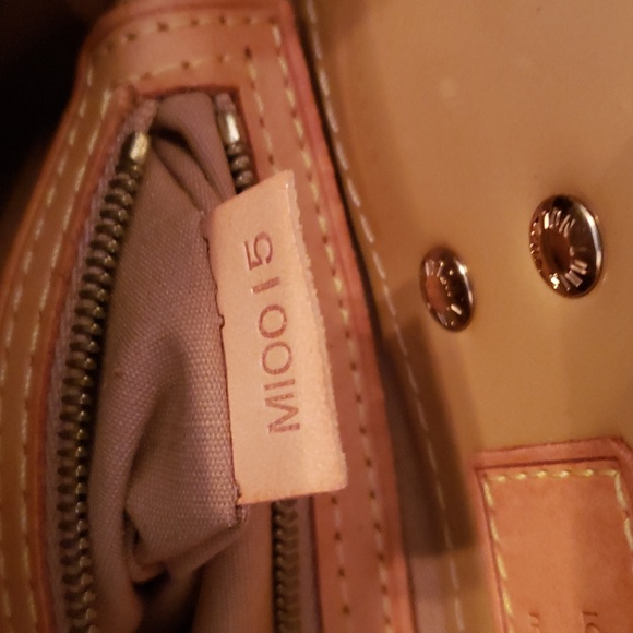 LOUIS VUITTON Reade PM Monogram Vernis Noisette Tote Handbag - Picture 9 of 13